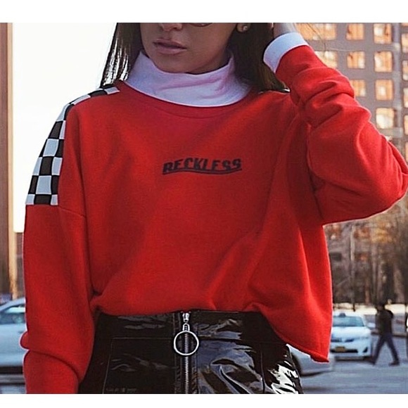 F21 Sweatshirt Red Crew Neck Racetrack Retro Style Cropped Sweatshirt Size M - Picture 1 of 5